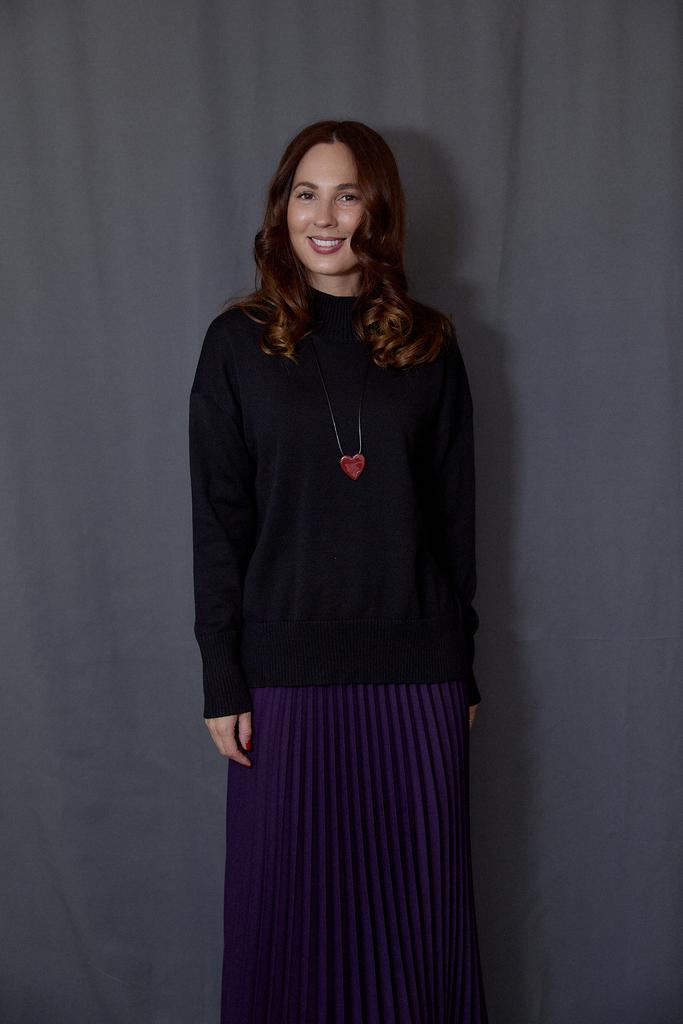 Свитер тонкий из хлопка в черном цвете