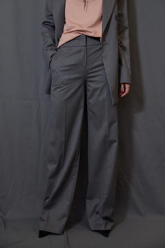 Брюки серые с широким поясом