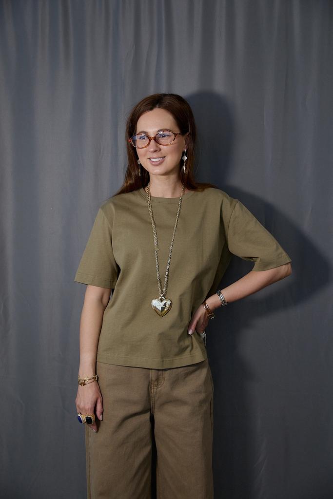 Футболка в цвете хаки