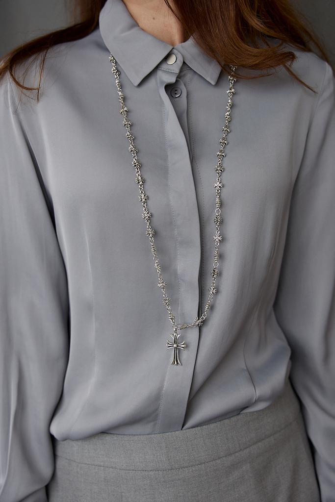 Блуза голубовато-серая из района и вискозы