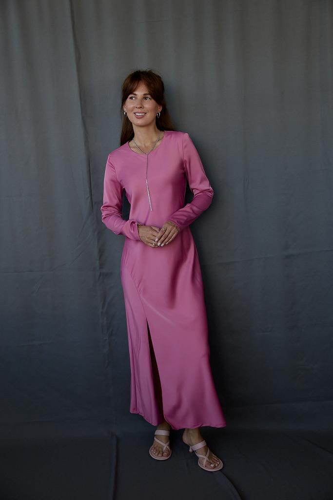 Платье из атласной вискозы брусничное