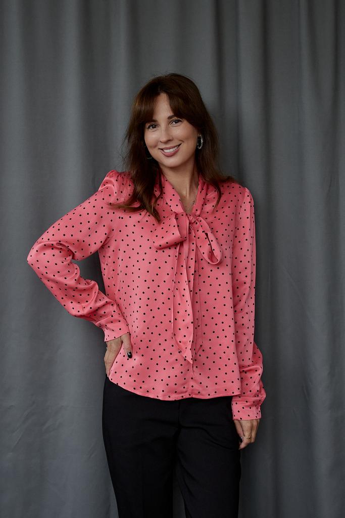 Блуза   розовая в черный горох