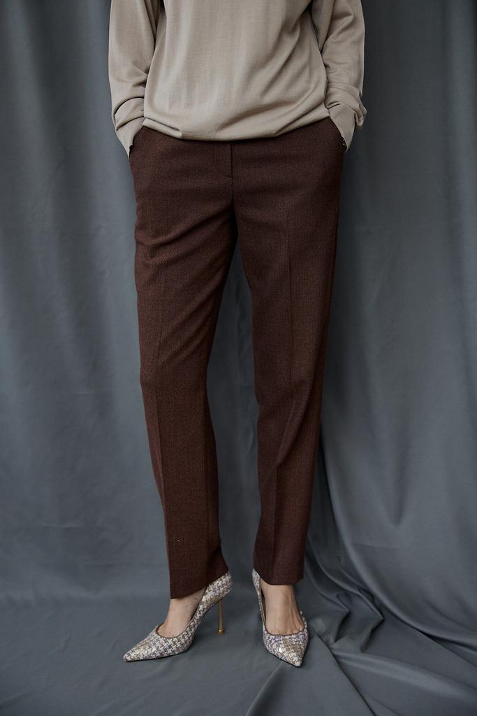 Брюки из  вискозы коричневые в елочку