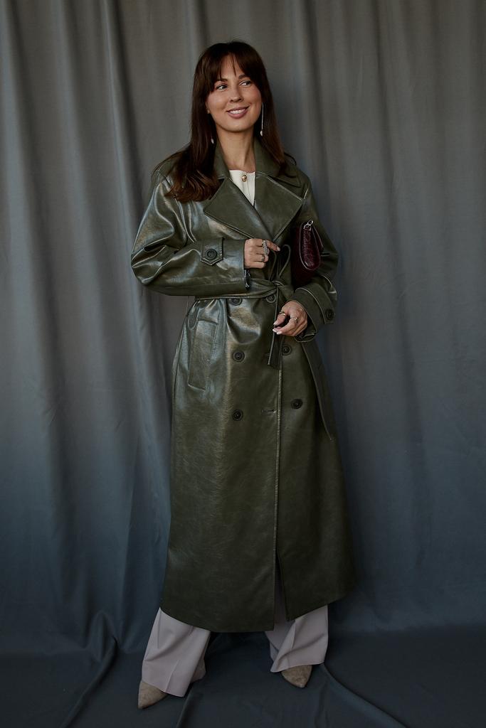 Тренч оливкового  цвета из экокожи