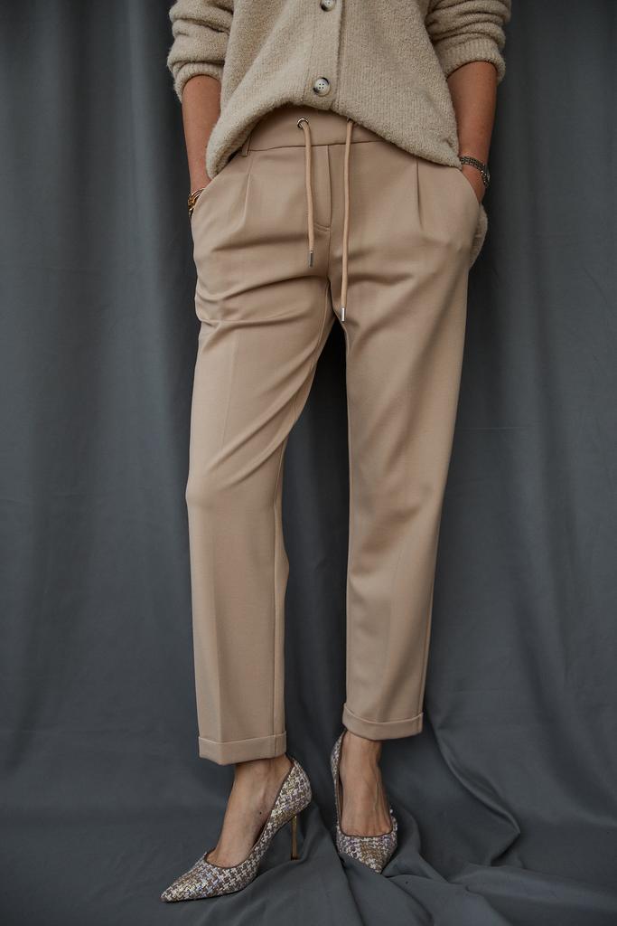 Брюки  из плотного трикотажа светлые