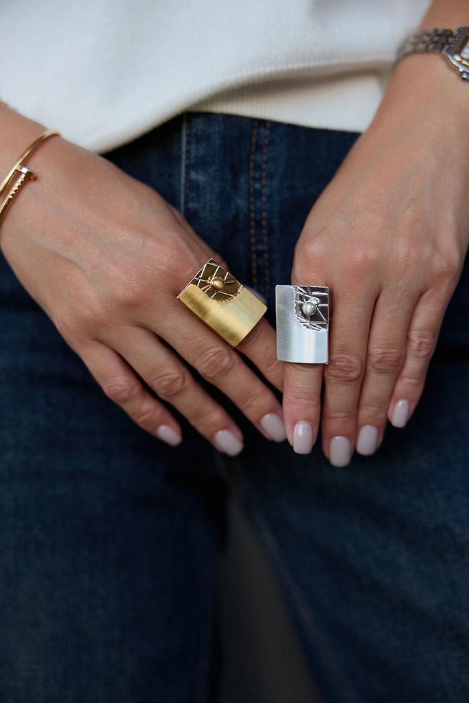 Кольца с регулировкой из матового металла прямоугольные