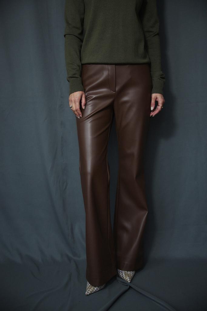 Брюки клеш из экокожи цвет кофейный