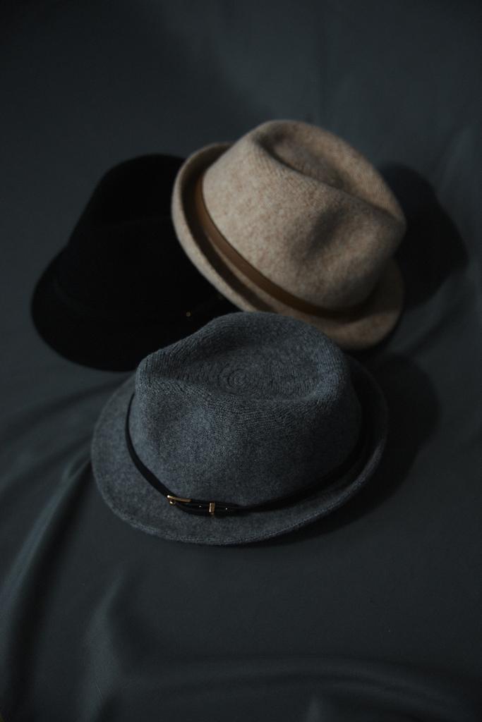 Шляпа с маленькими полями