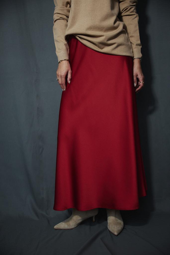 Юбка миди из шелка красная