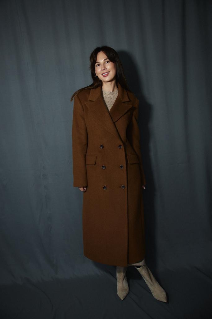 Пальто из шерсти карамельное