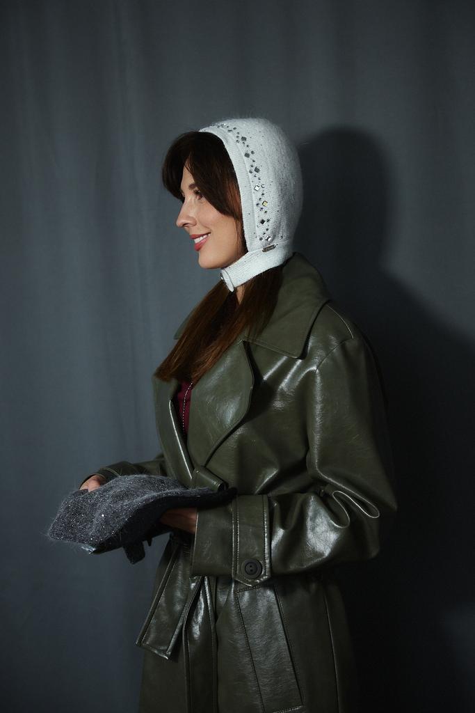 Чепчик вязаный мини со стразами