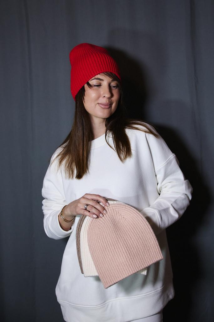 Шапка без отворота вязаная