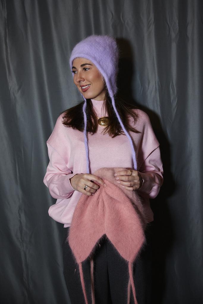 Чепчик из ангоры  на завязках