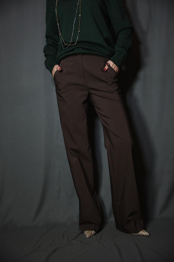 Брюки коричневые прямые