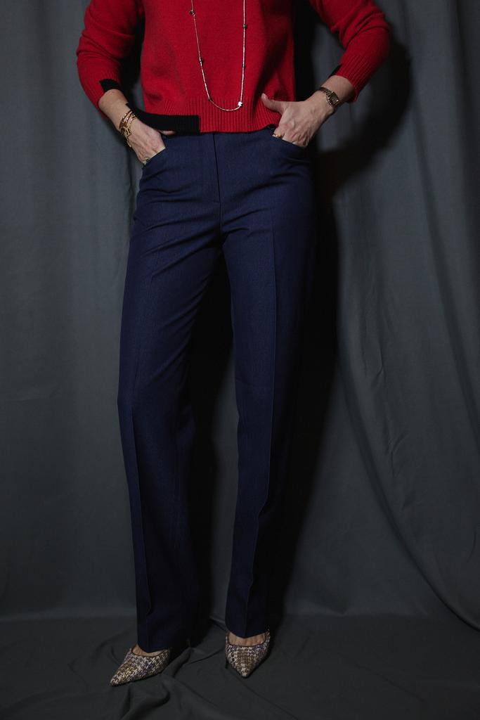 Брюки синие из костюмной ткани под джинсу