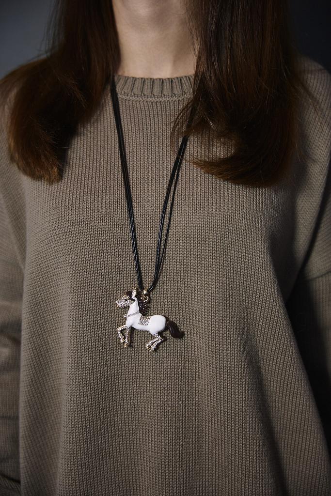 Украшение с лошадкой на каучуке