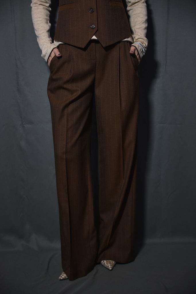 Брюки-палаццо коричневые в полоску  с защипами