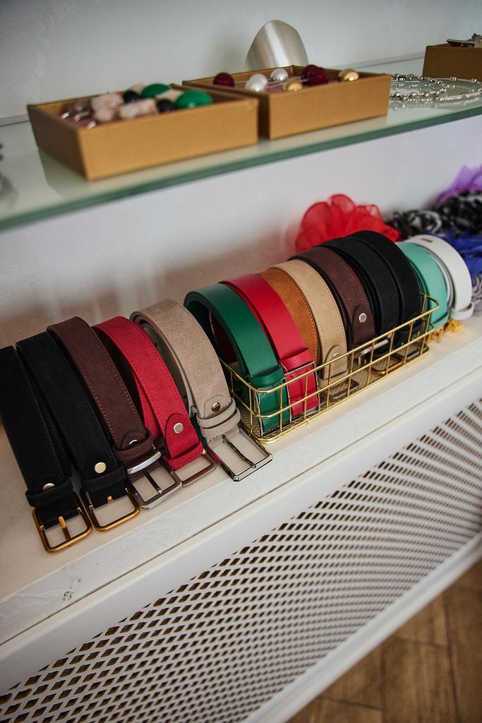 Ремни из натуральной замши  и кожи
