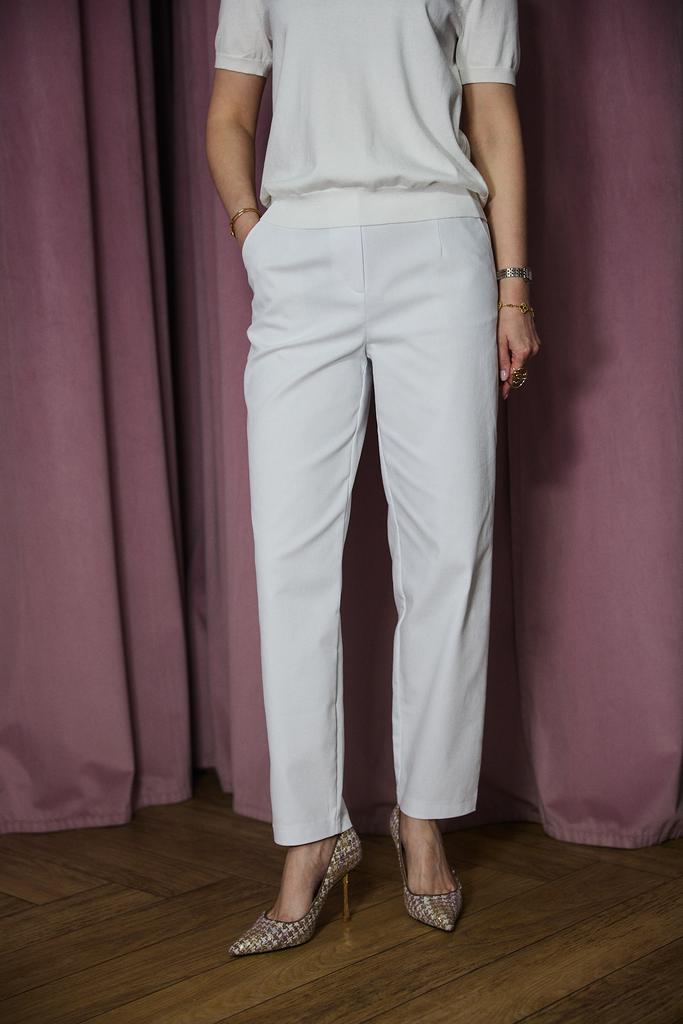 Брюки белые  из джинсовой ткани
