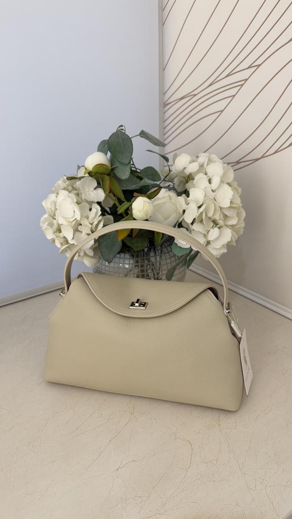 Сумка тоут  из натуральной кожи бежевая