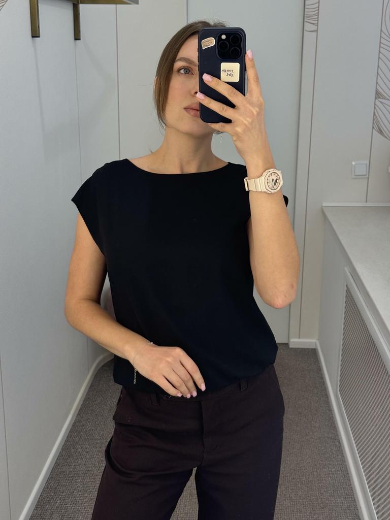 Топ из вискозы чёрный  с резинкой внизу