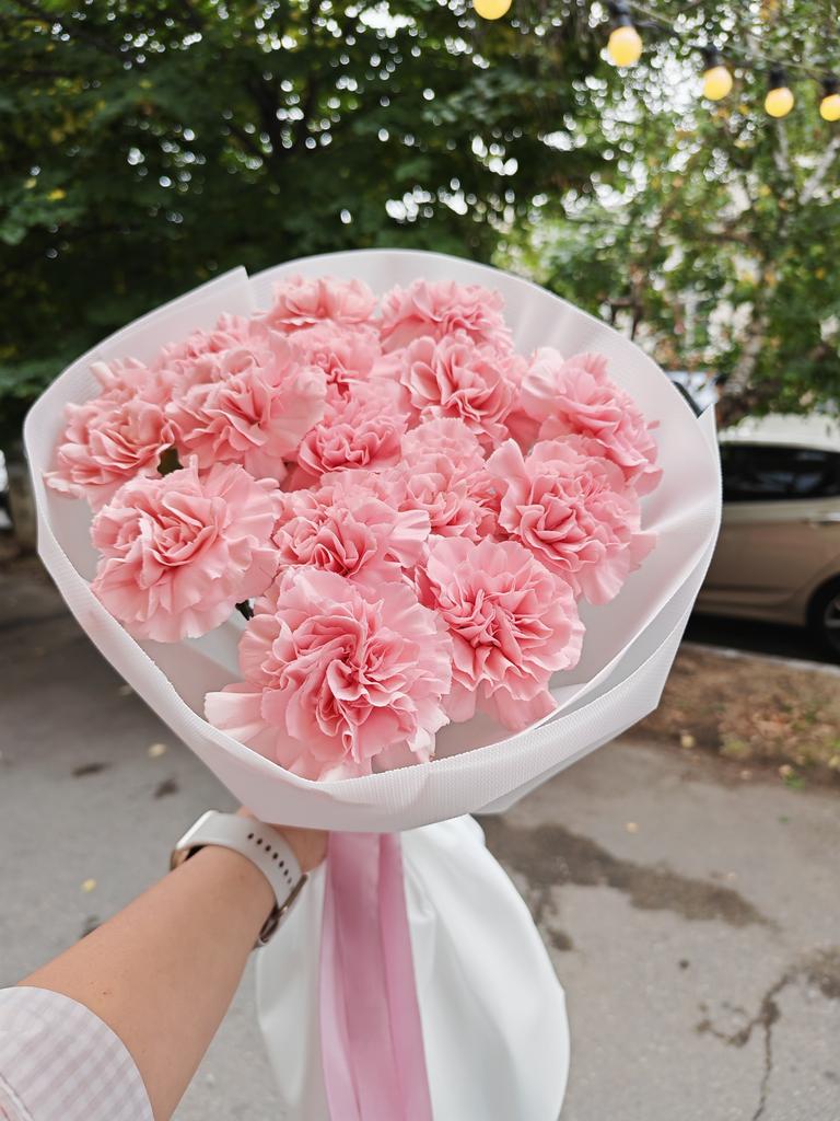Букет розовых диантусов