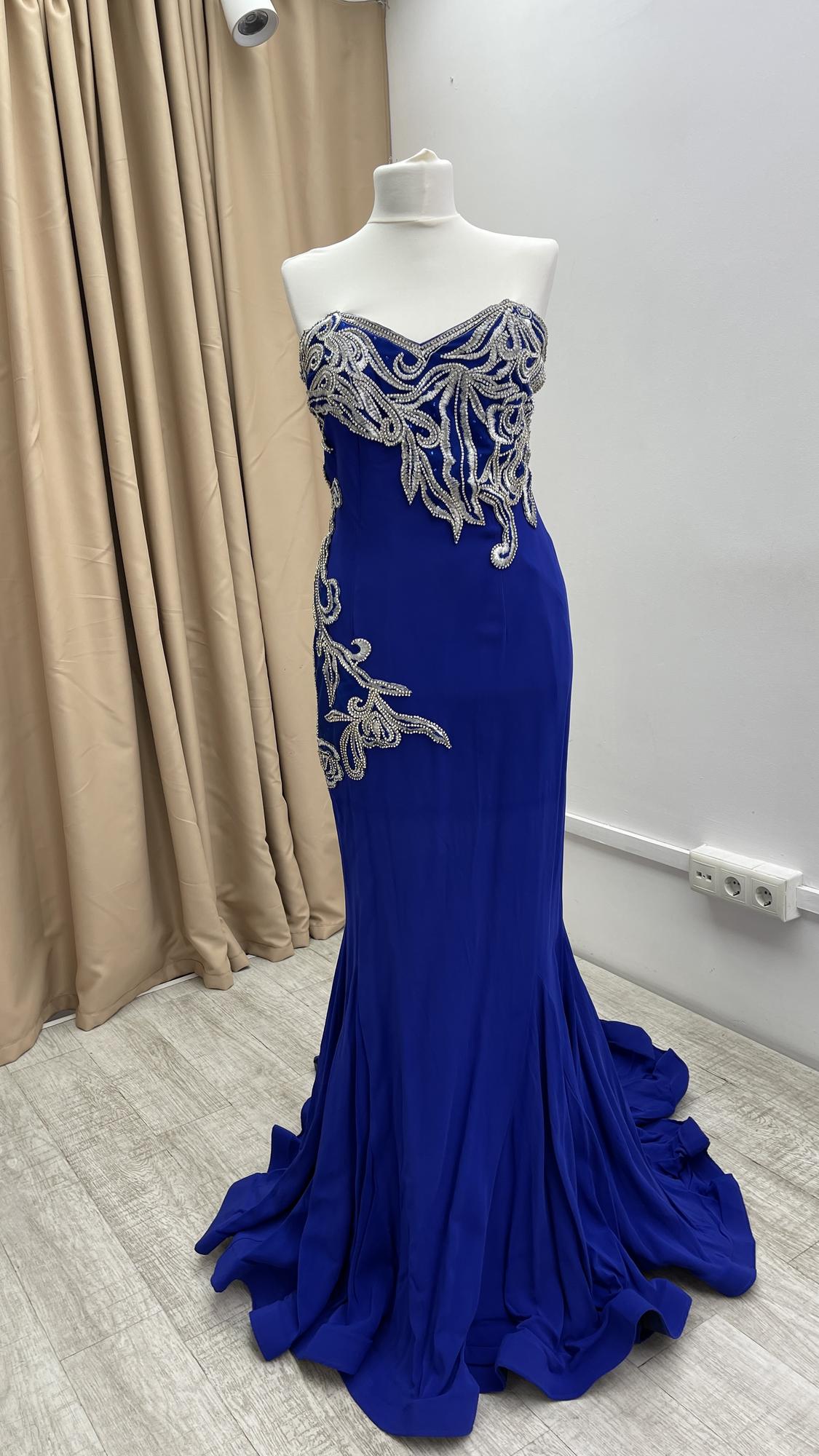 Alyce Paris7459