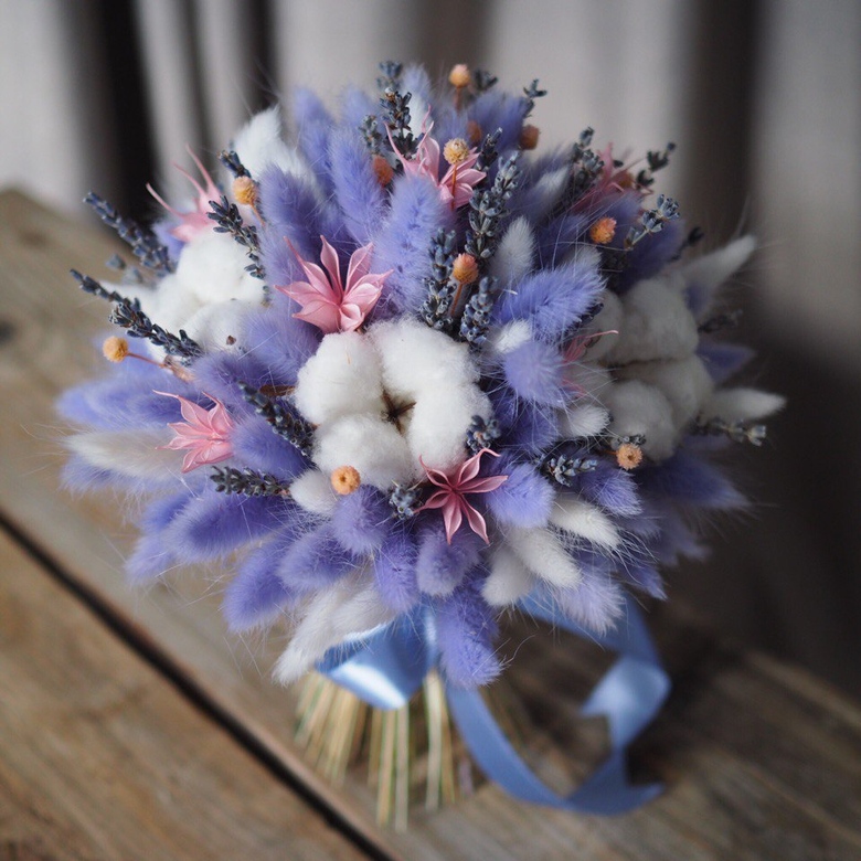 букет из лагуруса с хлопком