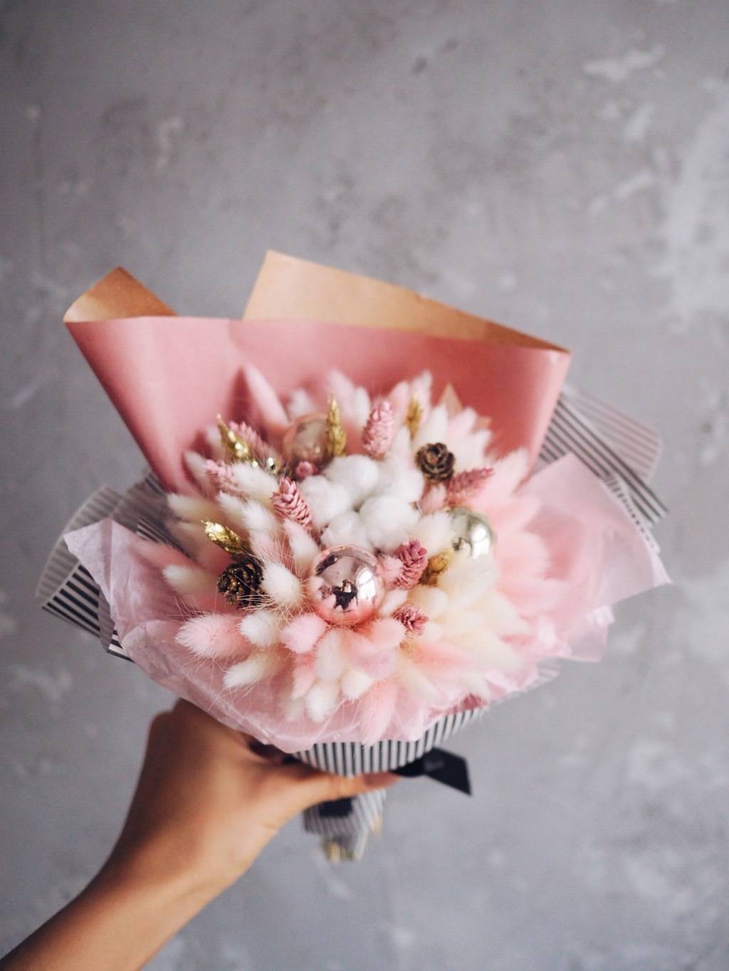 букет из сухоцветов на Новый год