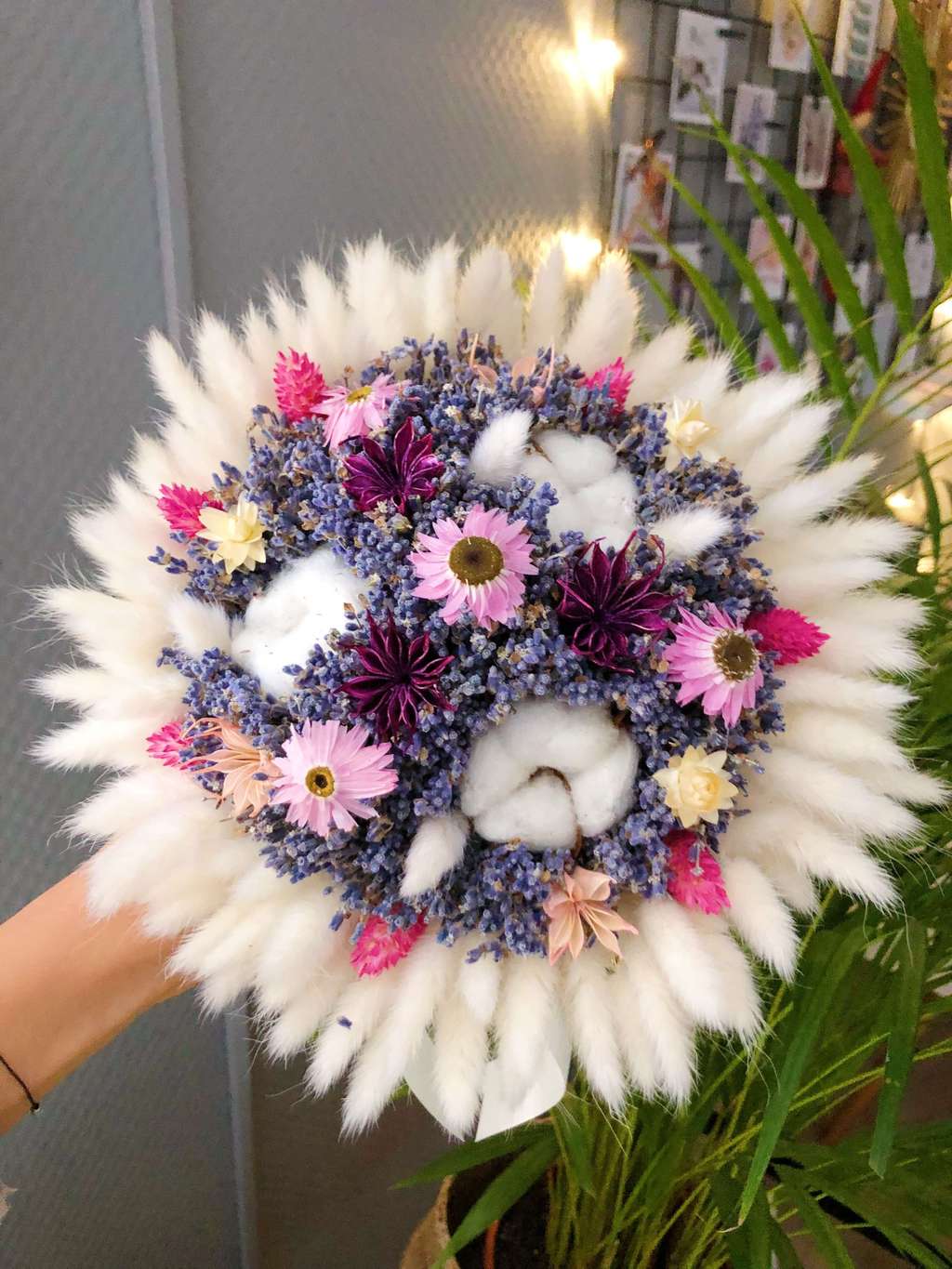 букет из сухоцветов с лагурусом lafleurdecor.ru