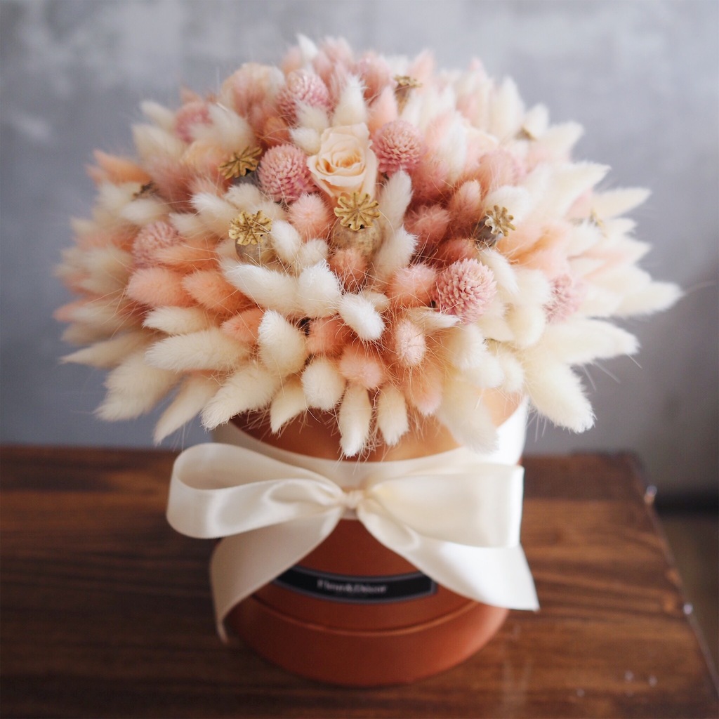 композиция из сухоцветов в коробке