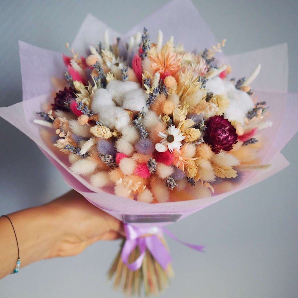 букет из хлопка, лаванды и лагуруса