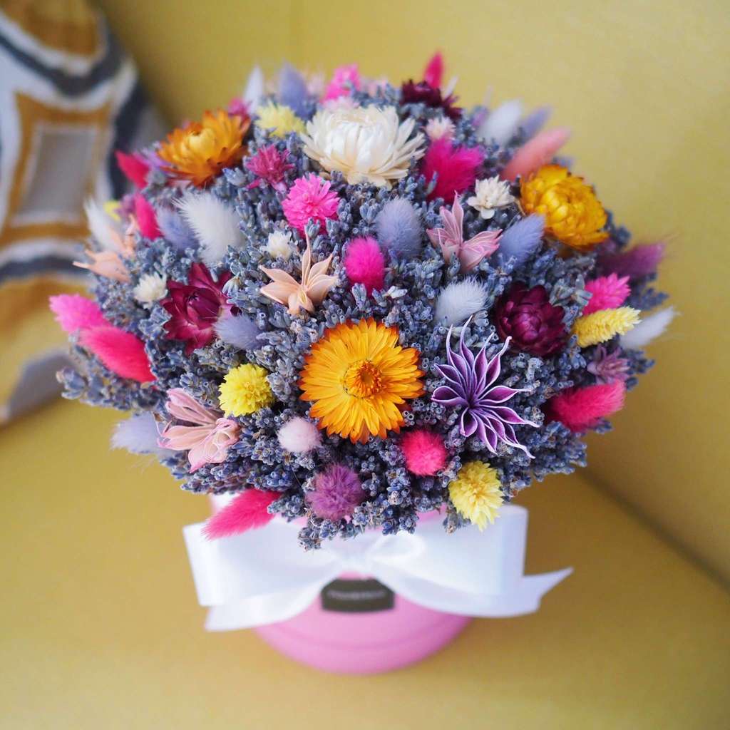 Букет из сухоцветов в шляпной коробке Fleur&Décor