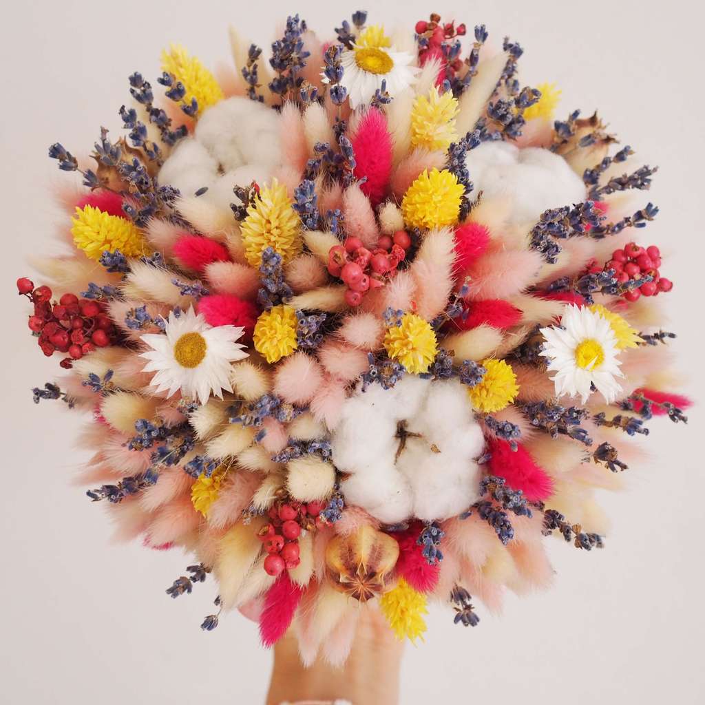 розовая композиция для декора пространства