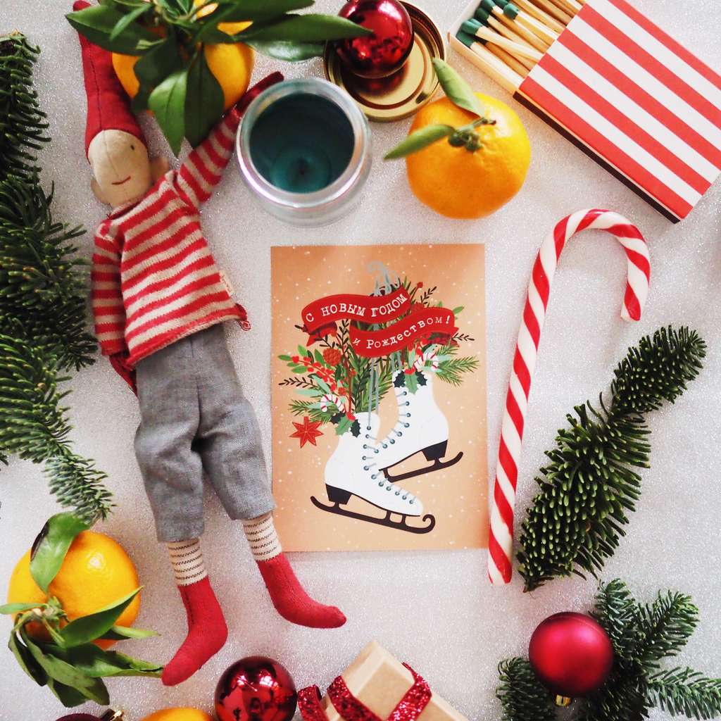 Рождественская открытка "Коньки"