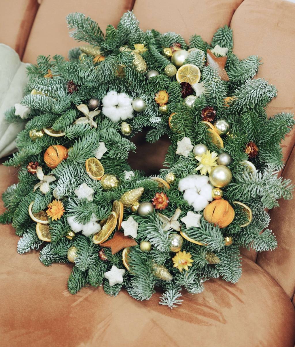 Рождественский венок с апельсинами