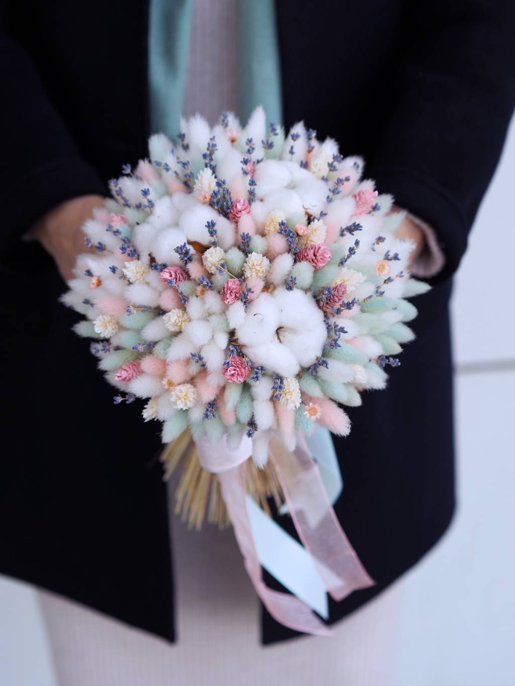 букет из Лагуруса в нежных оттенках