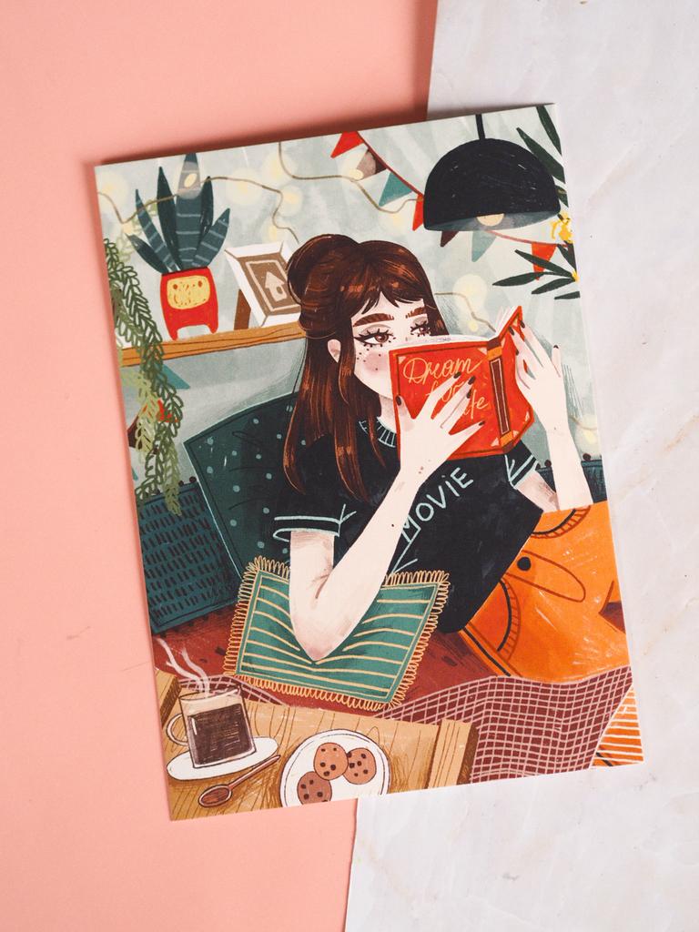 Открытка «За чтением книги»