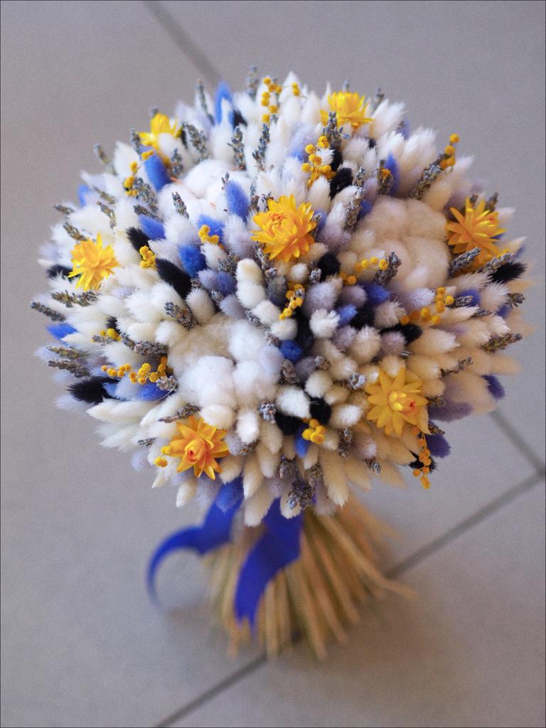 Букет из сухоцветов в лавандовой гамме