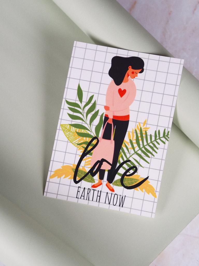 Открытка earth now