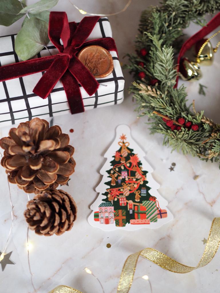 Бирка на подарок елочка