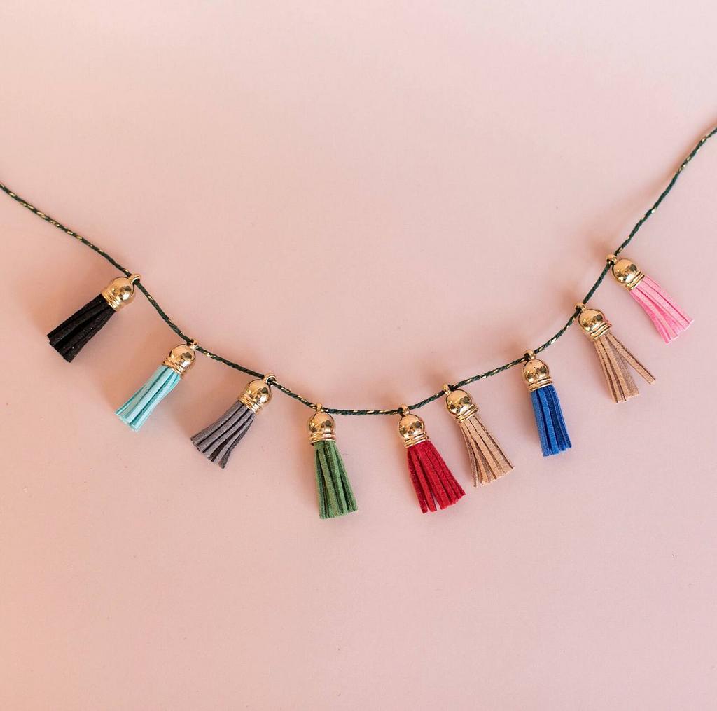 Кисточка для упаковки подарка