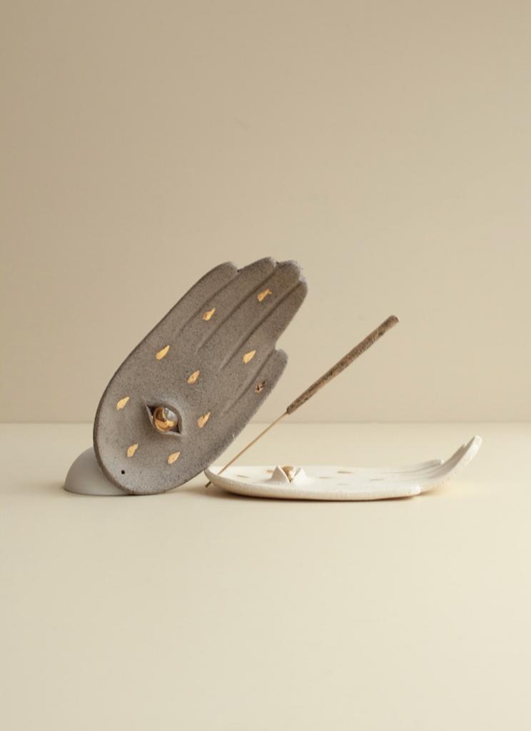 Керамическая подставка для благовоний с золотыми каплями