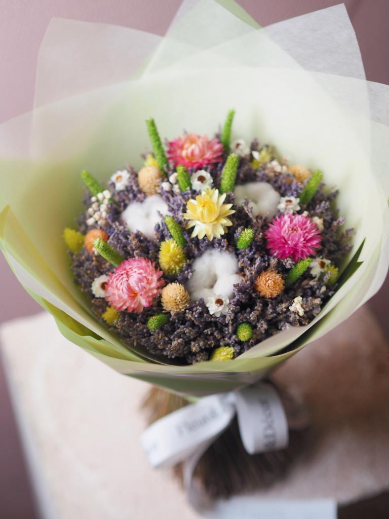 Лавандовый букет с сухоцветами