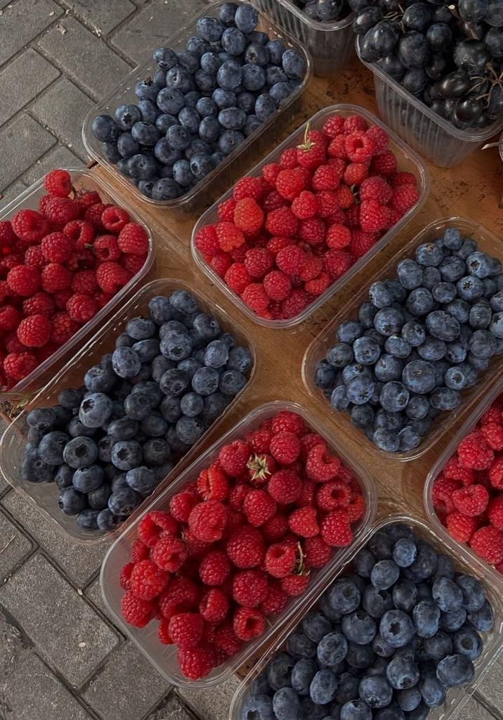 сезонные ягоды на заказ