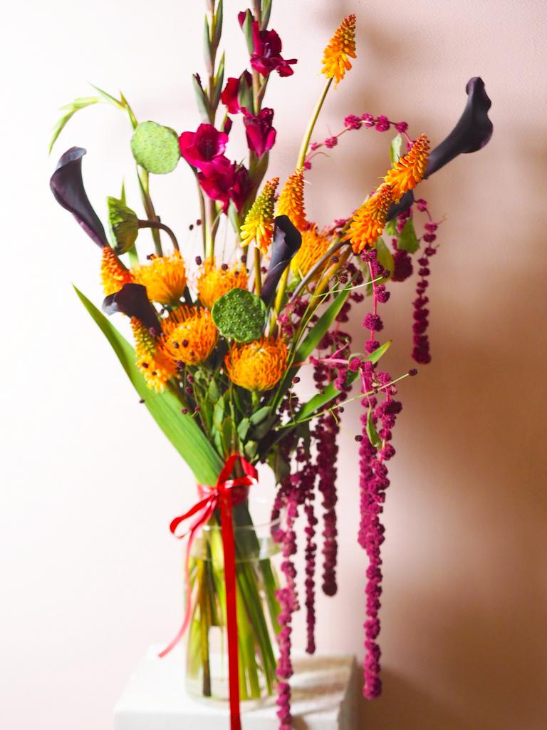 Букет с черными каллами