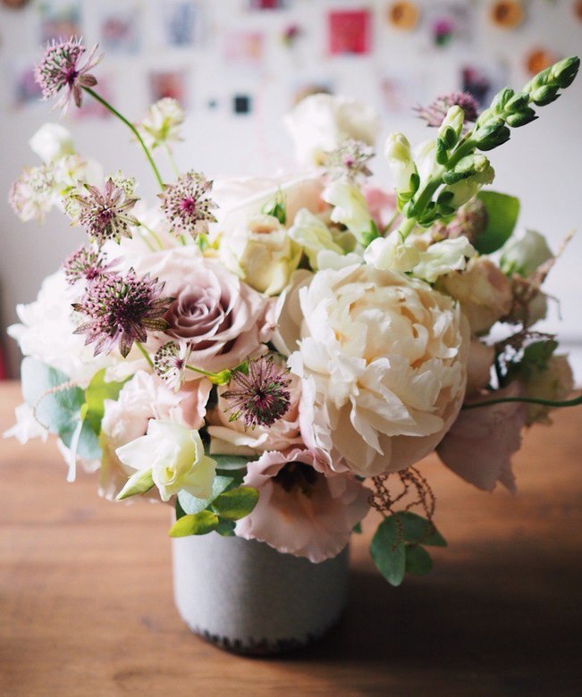 композиция из живых цветов