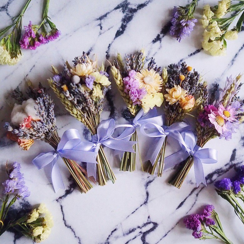 бутоньерка из сухоцветов