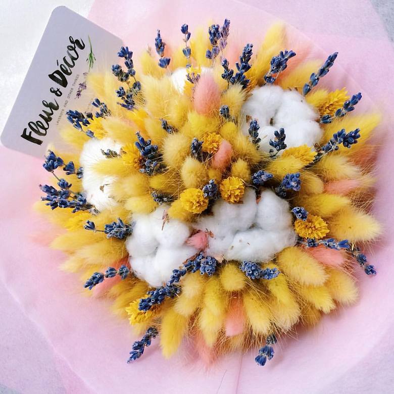 букет из лагуруса с хлопком