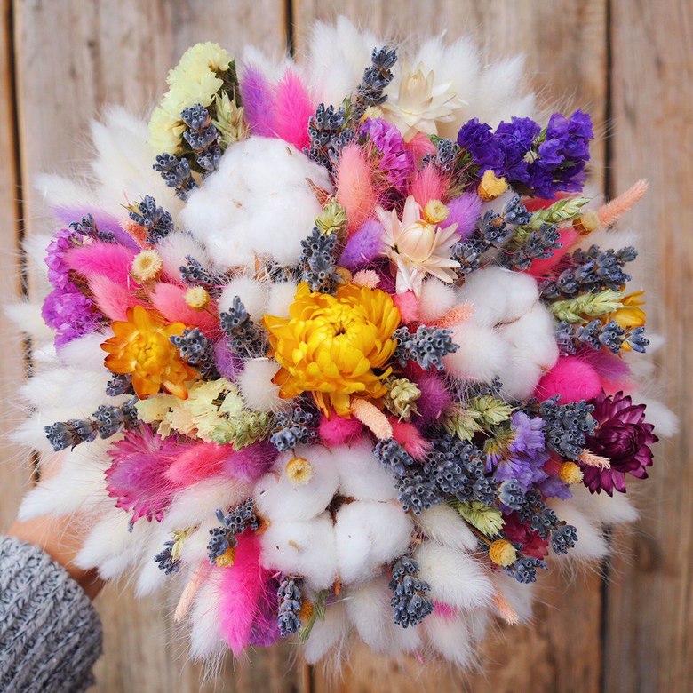 букет невесты из сухоцветов